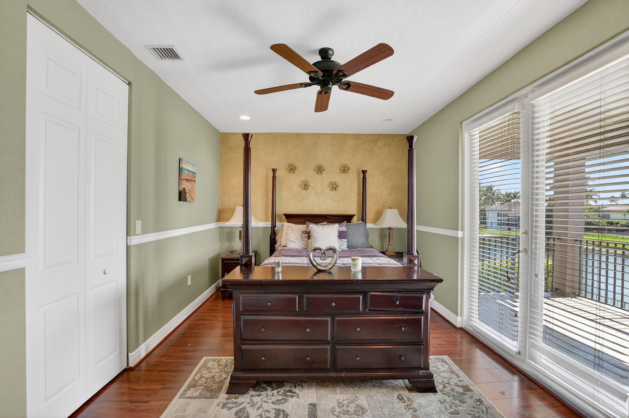 SATURNIA - Residential