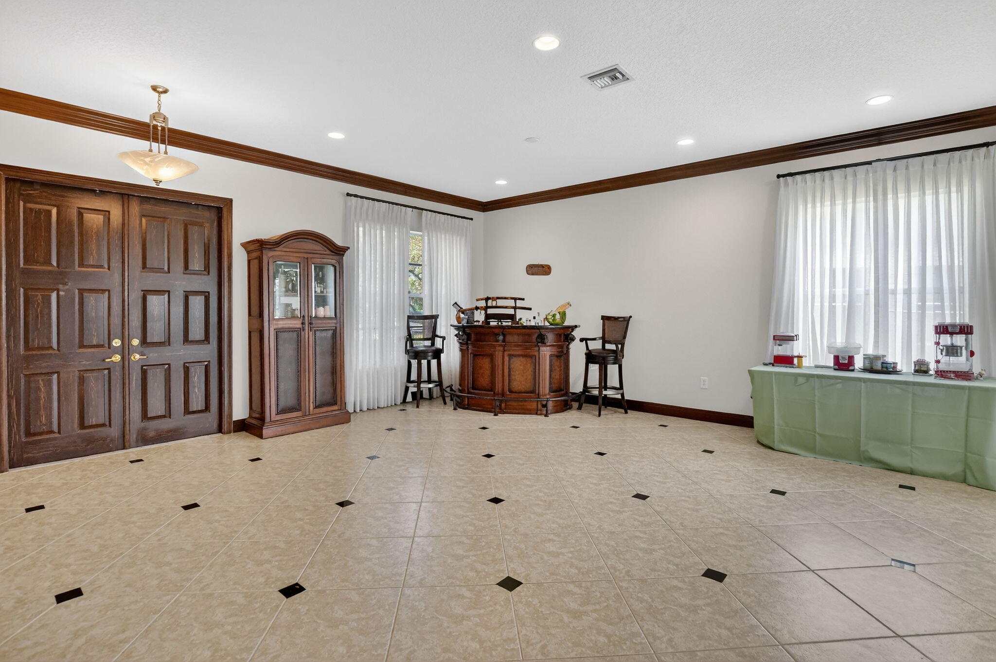 SATURNIA - Residential