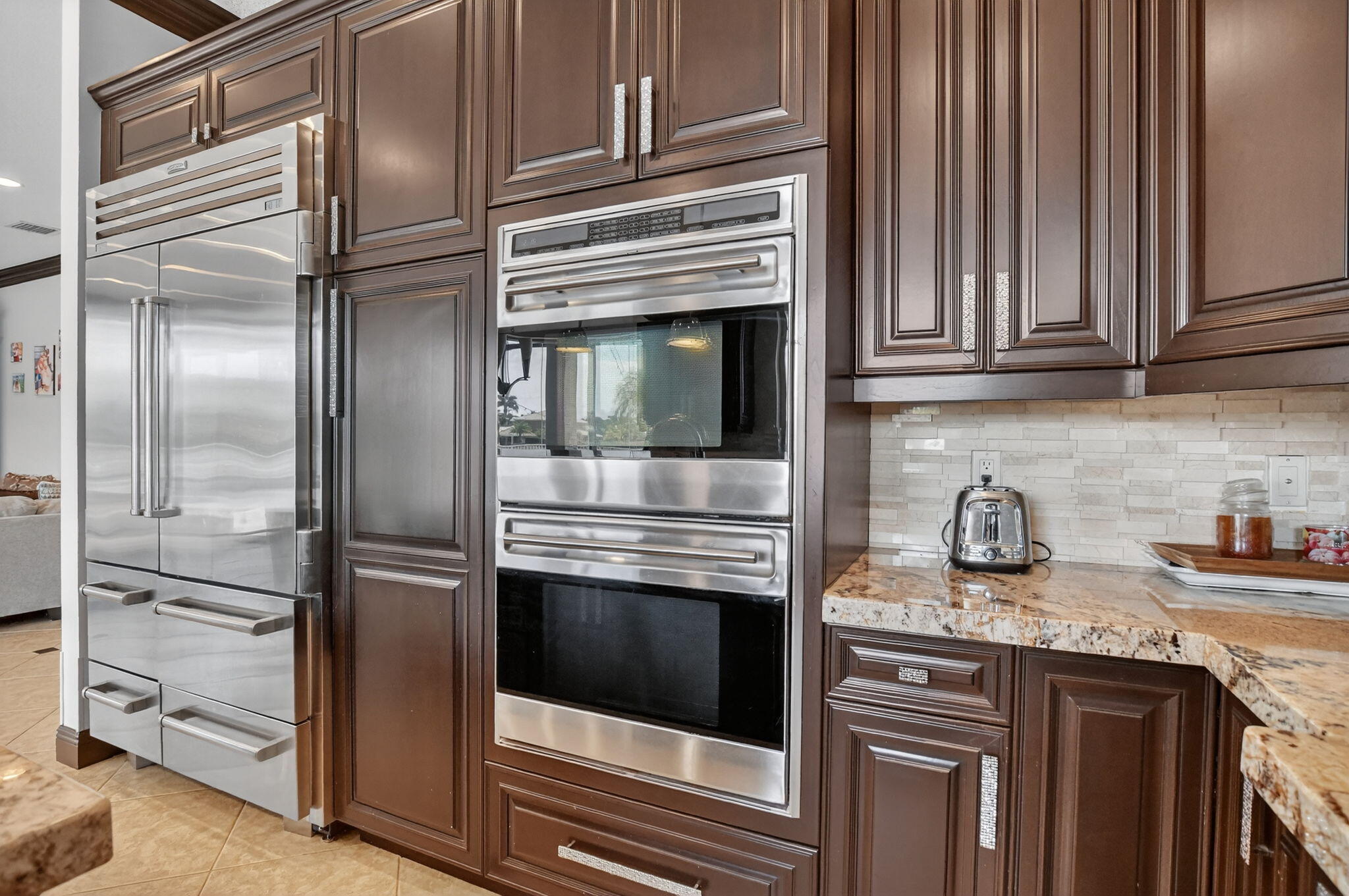 SATURNIA - Residential