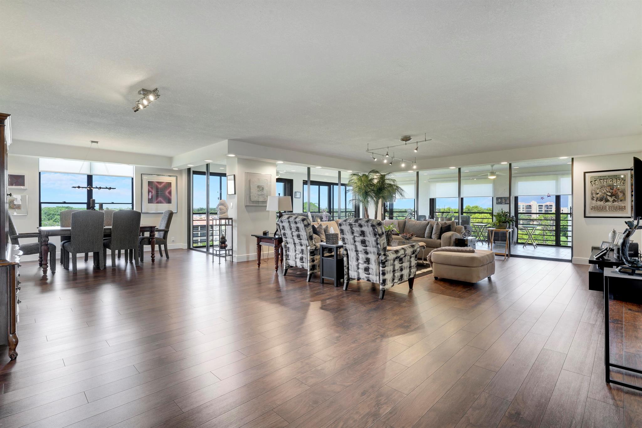 7567 Imperial Drive 702, Boca Raton, FL, 33433/$695,000 4 7567 Imperial Drive 702
