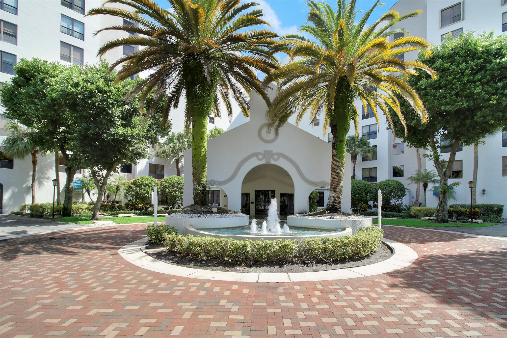 Welcome to this exquisite, fully renovated condo in Imperial @ Promenade within Boca Pointe. This spacious 3-bedroom, 2.5-bathroom offers panoramic views of the golf course, serene lakes, and lush greenery. Two units per floor. The eat-in kitchen has granite countertops, white cabinetry, and stainless-steel appliance. Adjacent to the kitchen, you'll find den/office space, as well as an oversized walk-in pantry for additional storage. The open concept living and dining areas are ideal for both relaxation and entertaining.The oversized primary suite, featuring a spa-like bathroom with dual vanities, a walk-in shower, an extra-large walk-in-closet. Two zone A/Cs. The building has completed & passed it 40-year inspection. Boca Pointe is a non-mandatory CC, but membership is available.