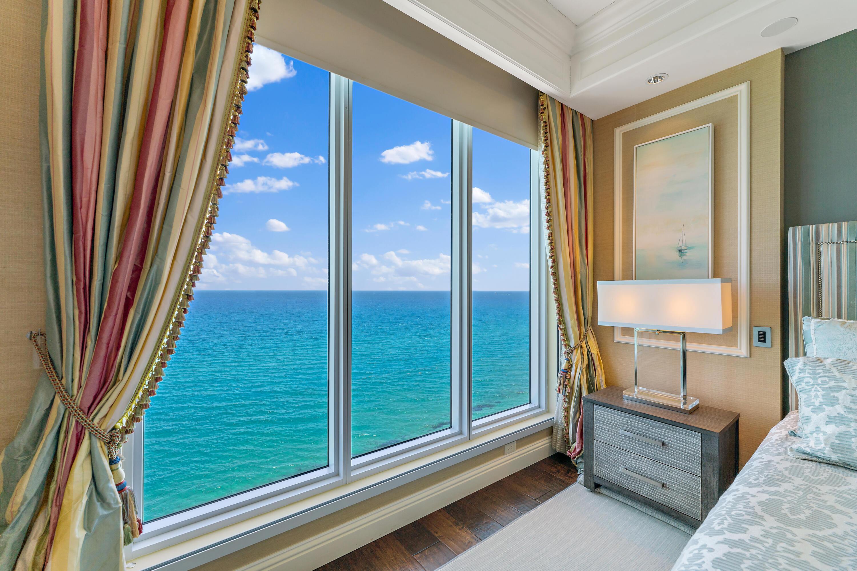 OCEAN'S EDGE - Residential