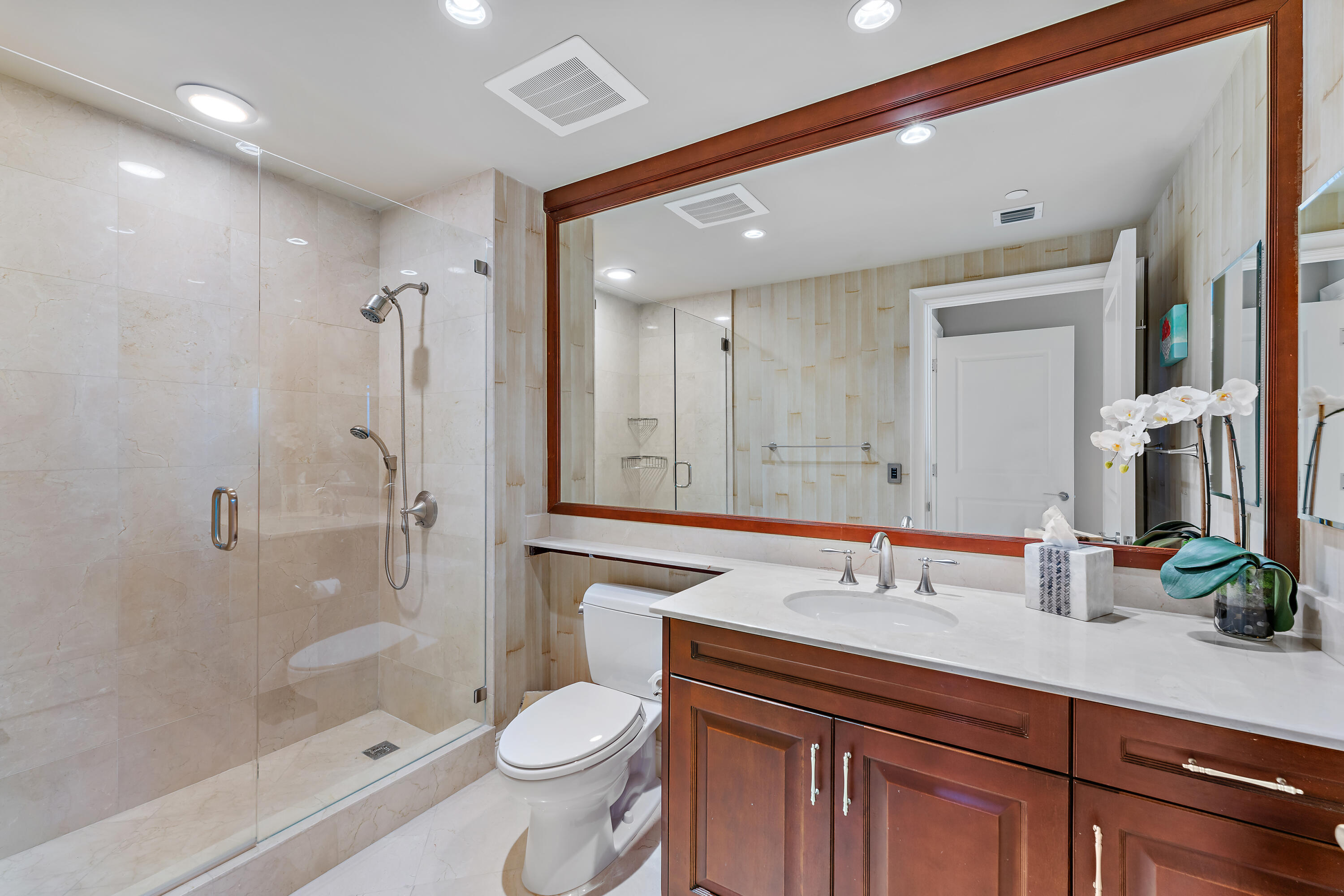 OCEAN'S EDGE - Residential