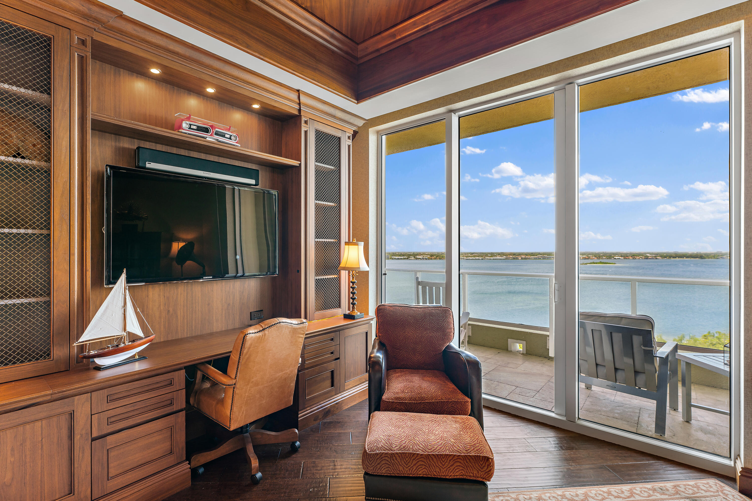 OCEAN'S EDGE - Residential