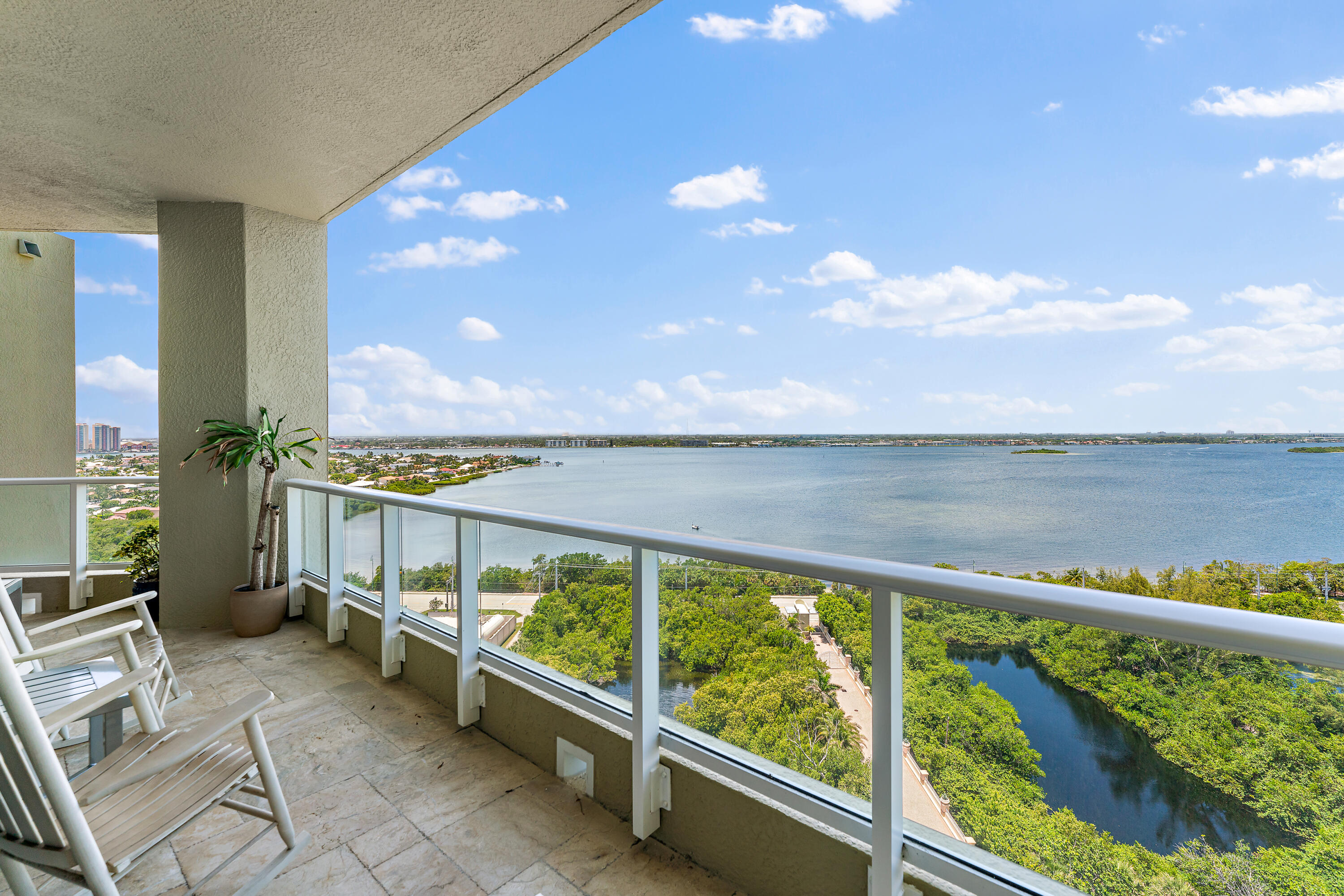 OCEAN'S EDGE - Residential