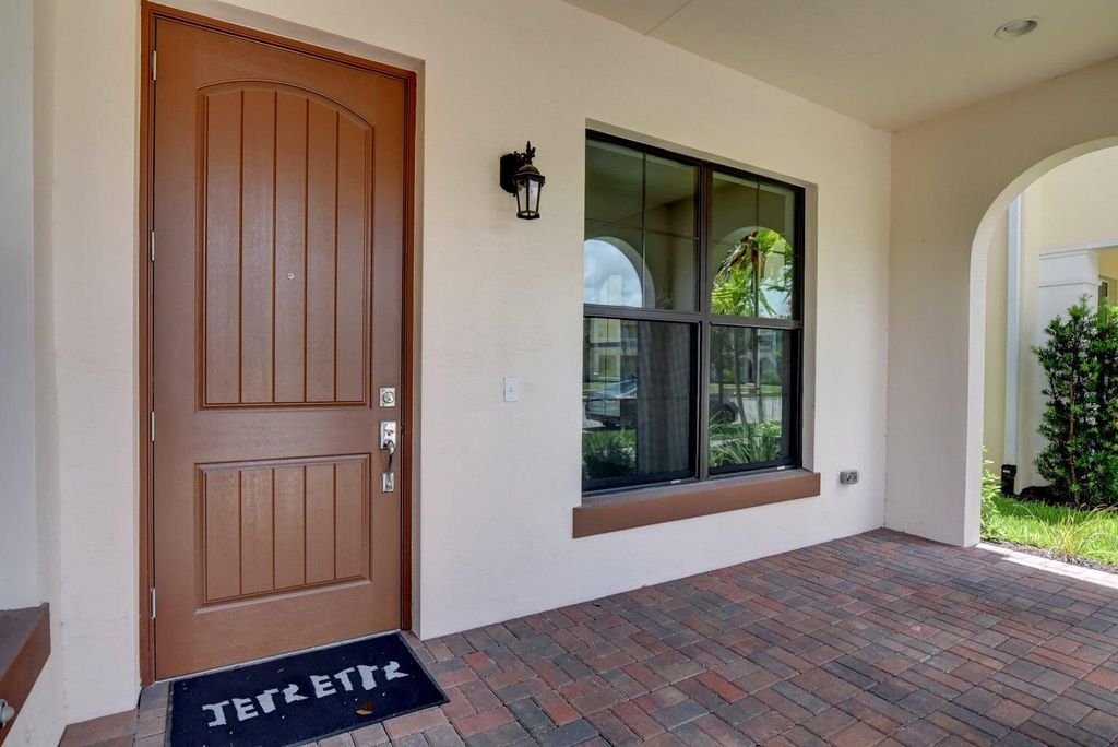 Photo of 2094 Dickens Terrace, Palm Beach Gardens, FL 33418 (MLS # R10994025)