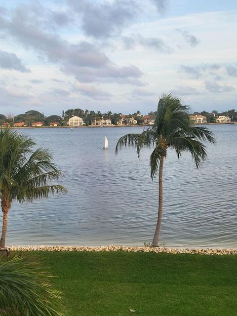 130 Ocean Cay Way Hypoluxo FL 33462