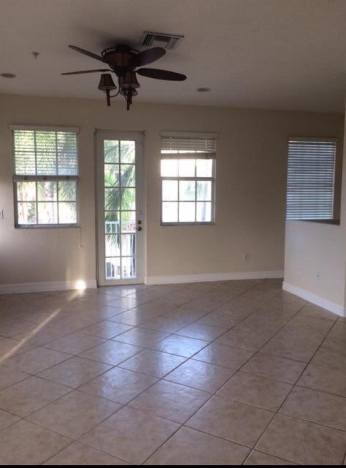 OCEAN CAY - Residential