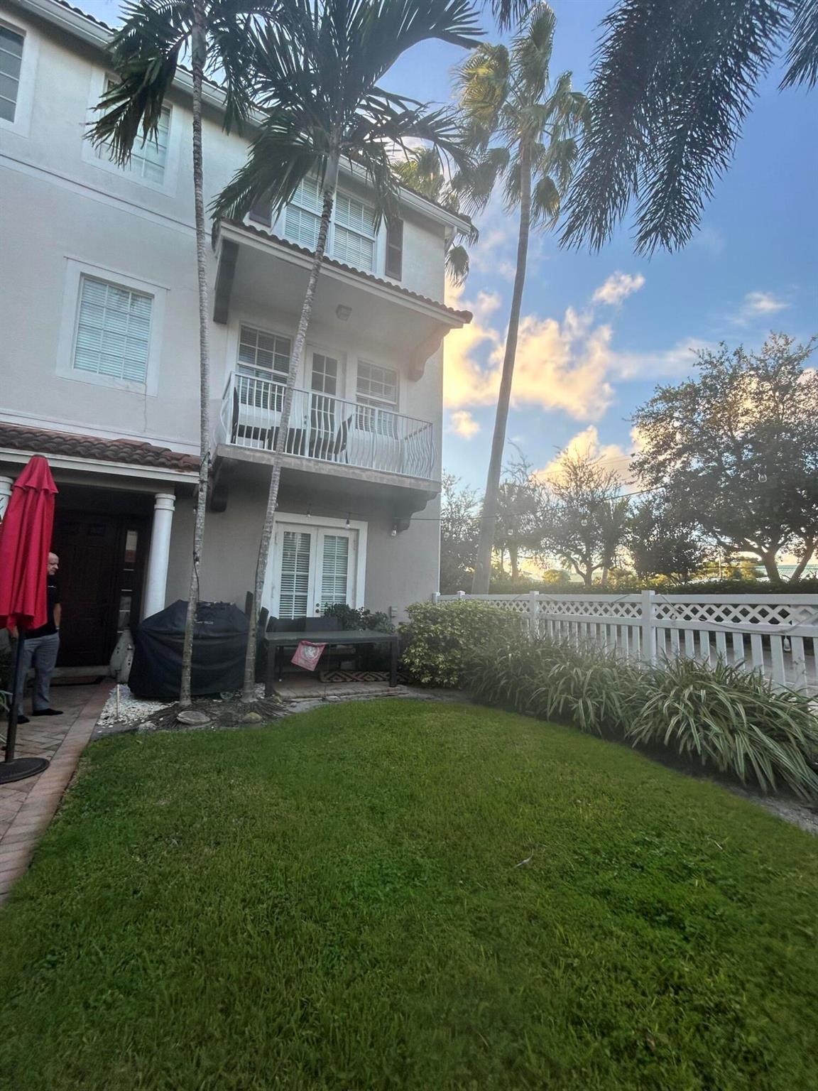 OCEAN CAY - Residential