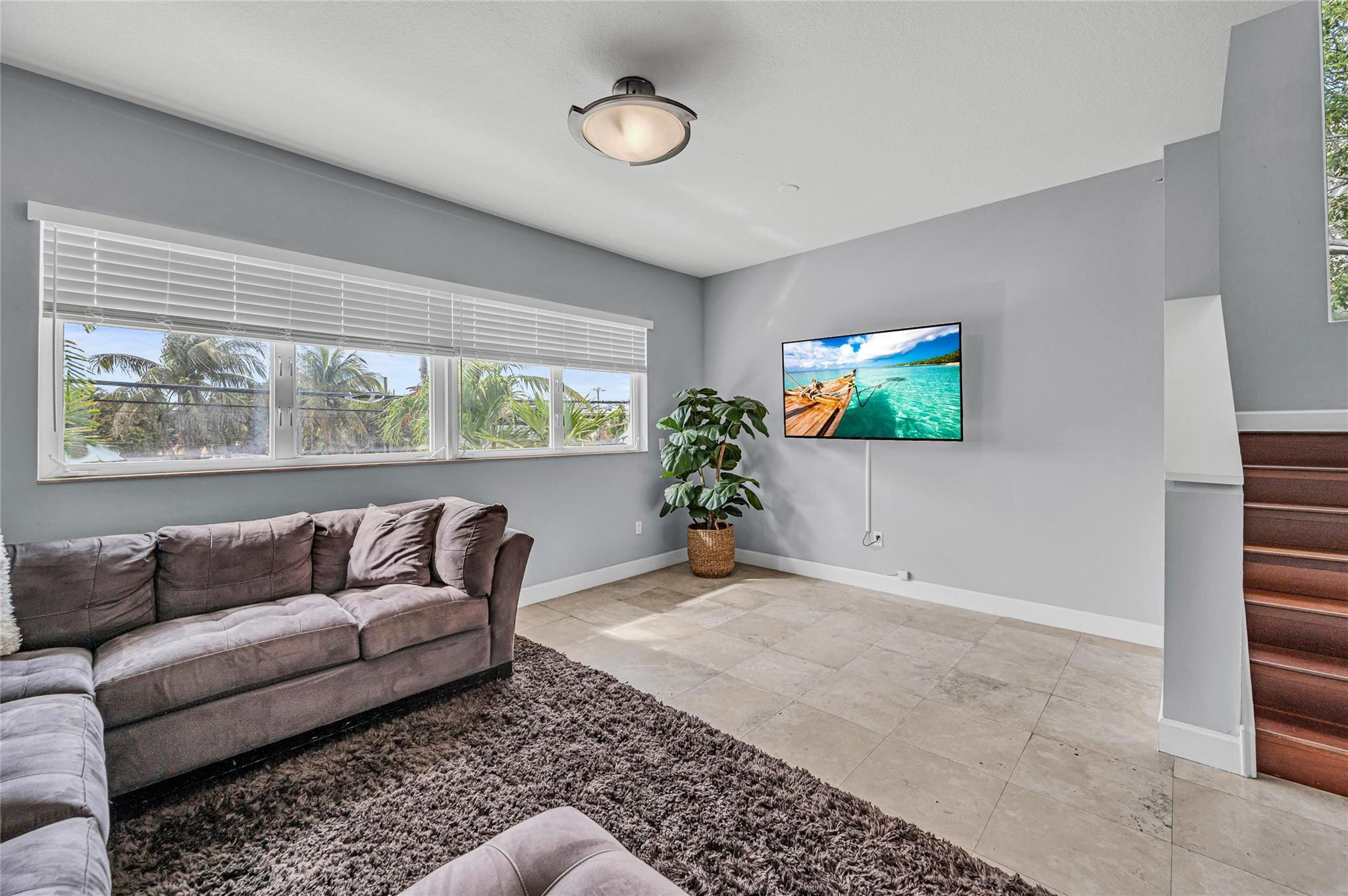 832 N Victoria Park Road 832