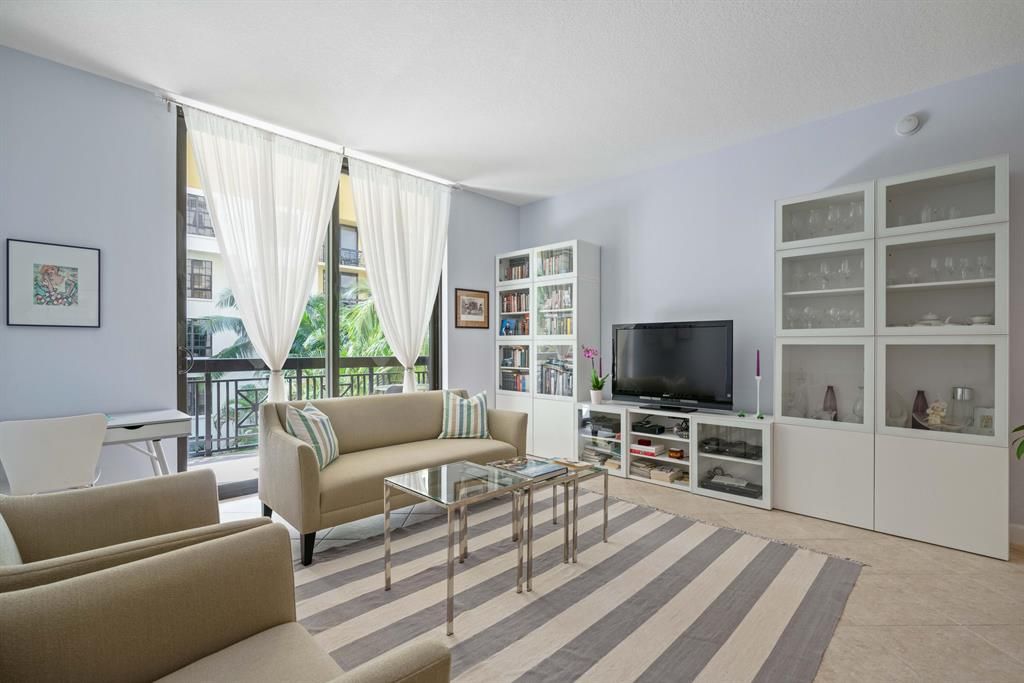 Photo of 801 S Olive Avenue #916, West Palm Beach, FL 33401 (MLS # R10789336)