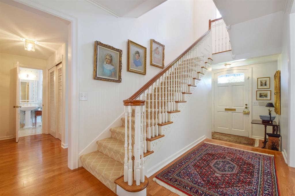 REVERIE - Residential