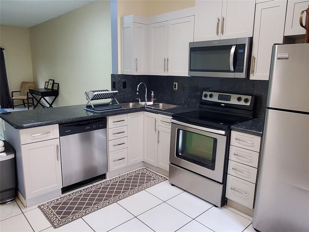 2429 NE 14th Street Cswy