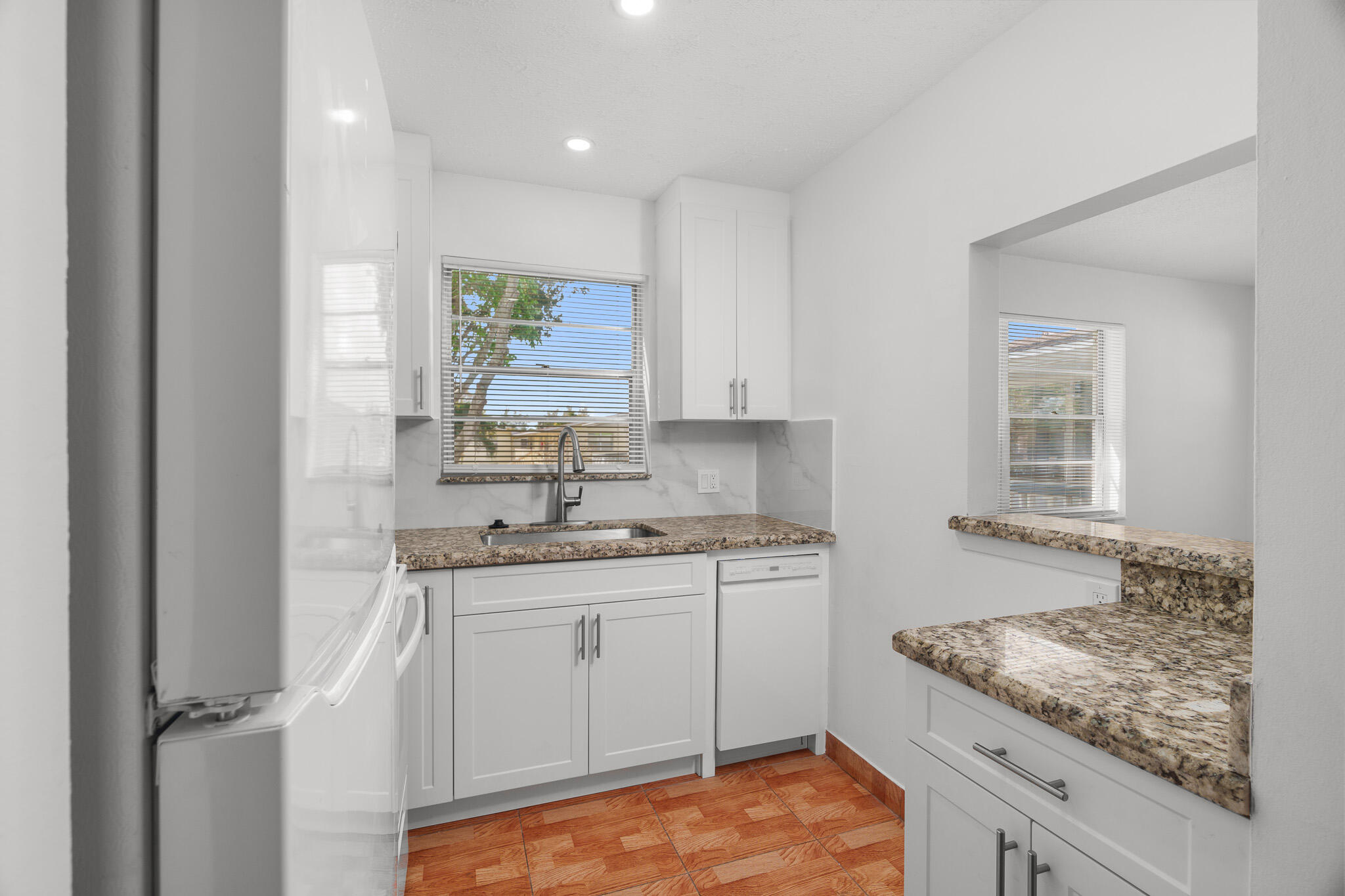 WINDSOR CONDOS - Residential