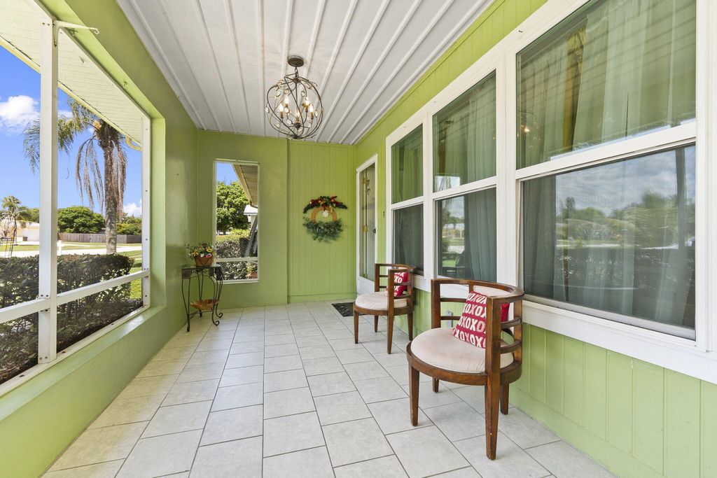 Photo of 127 NE Penlynn Avenue, Port Saint Lucie, FL 34983 (MLS # R11110938)