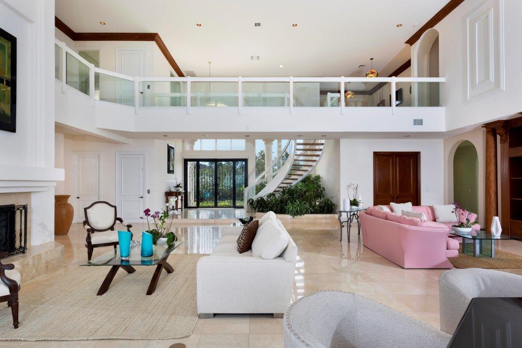 TROPICAL SHORES - Residential