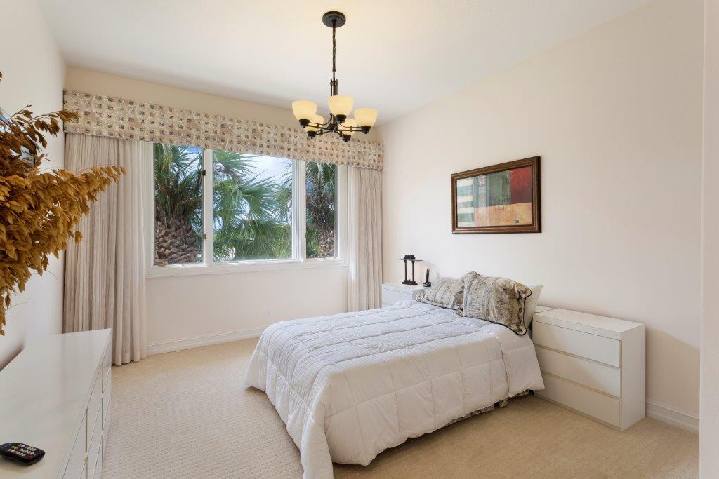 TROPICAL SHORES - Residential