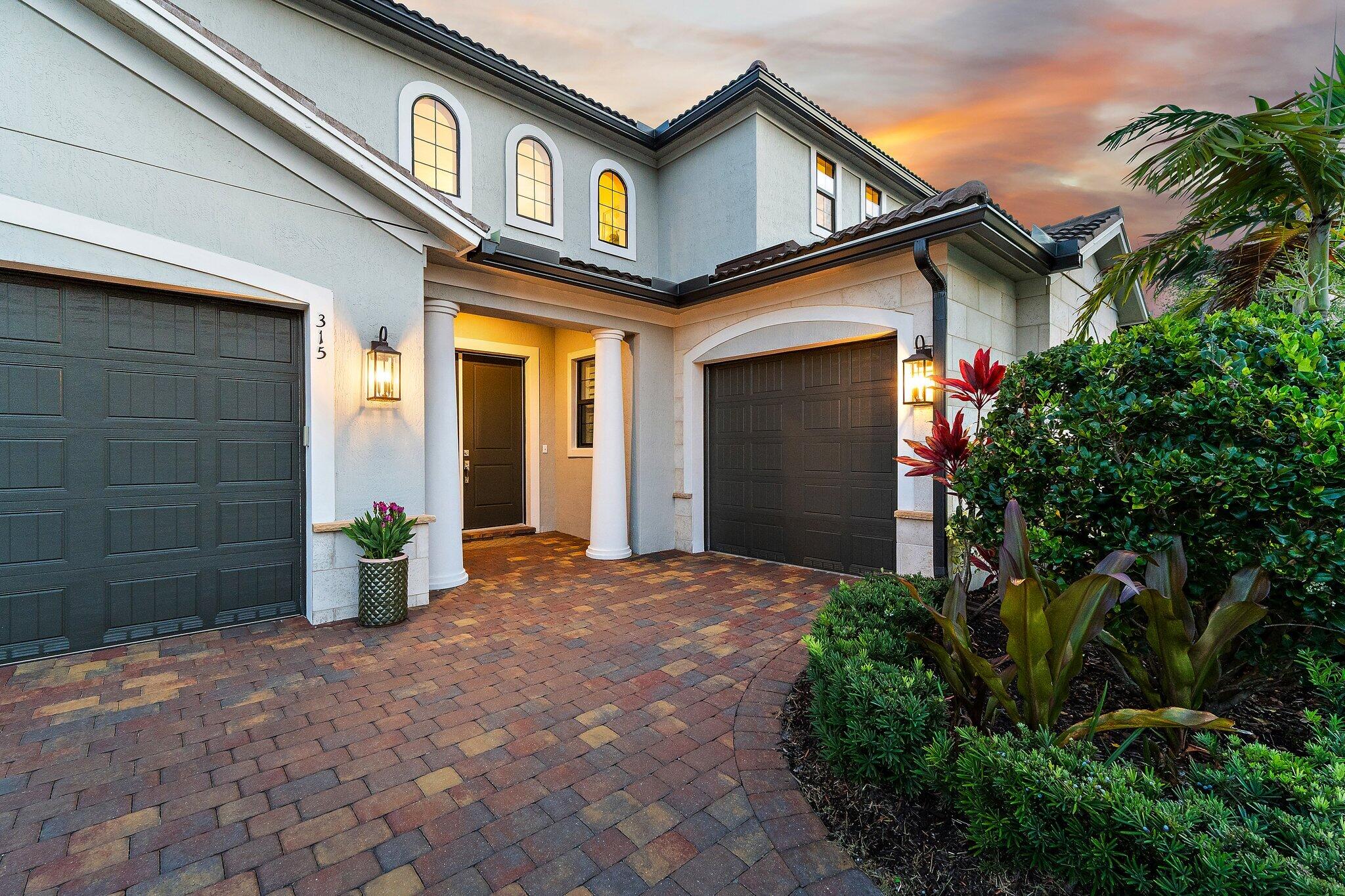315 Sonoma Isles Circle