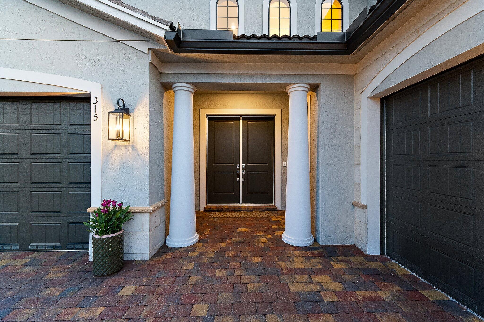 315 Sonoma Isles Circle