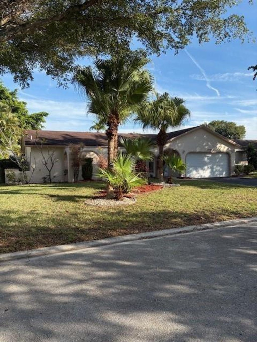 Photo of 2703 NW 95th Terrace, Coral Springs, FL 33065 (MLS # F10540980)
