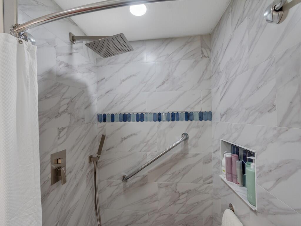 Spanish Lakes Riverfront - Residential