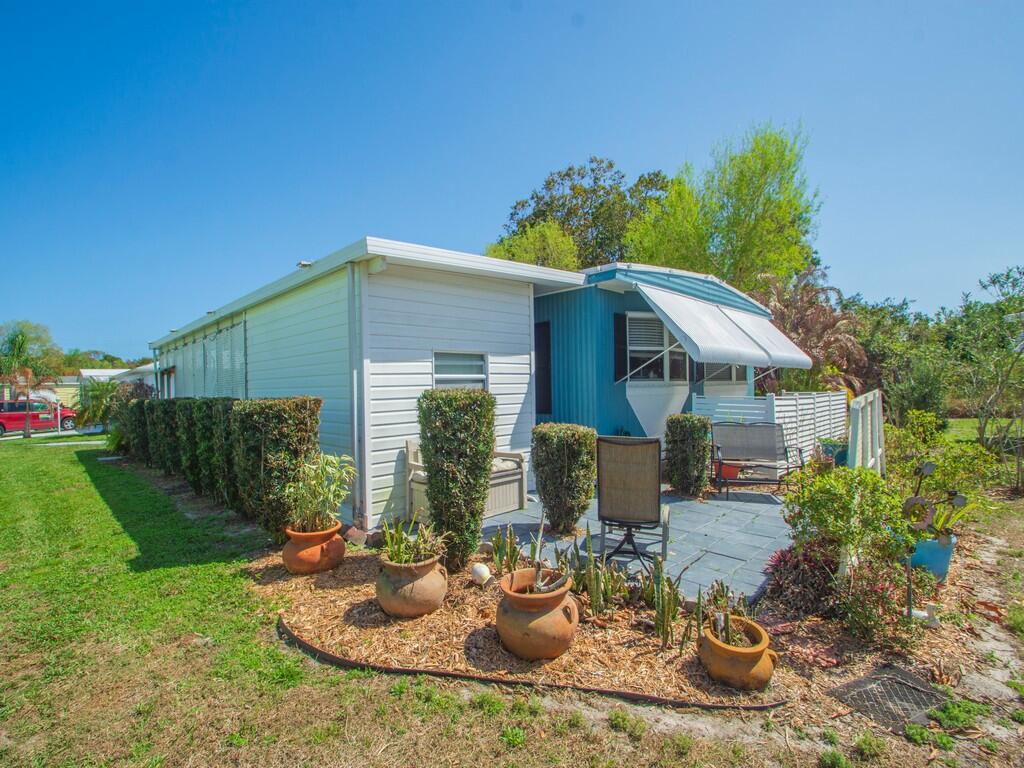 Spanish Lakes Riverfront - Residential