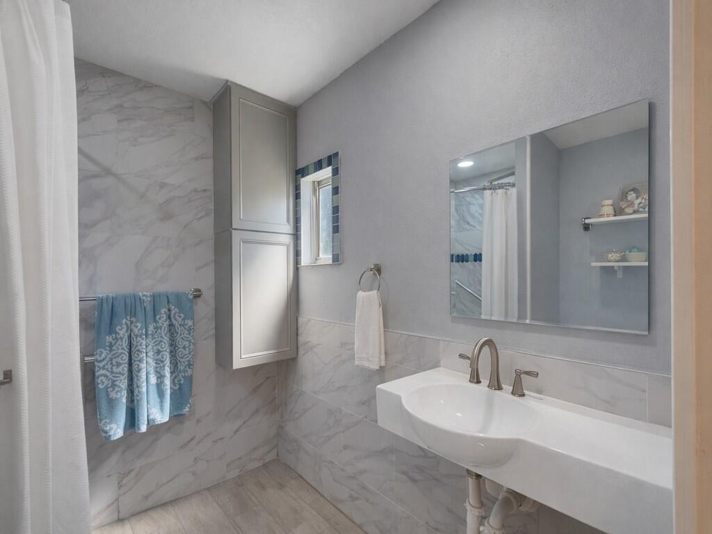 Spanish Lakes Riverfront - Residential