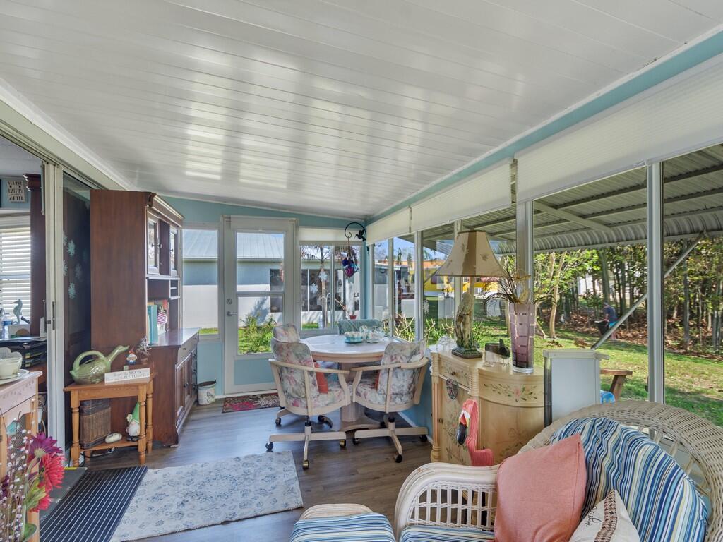 Spanish Lakes Riverfront - Residential