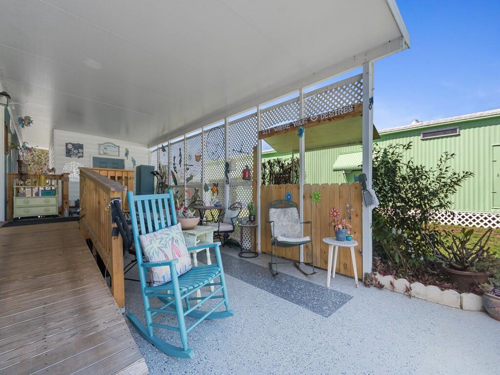 Spanish Lakes Riverfront - Residential