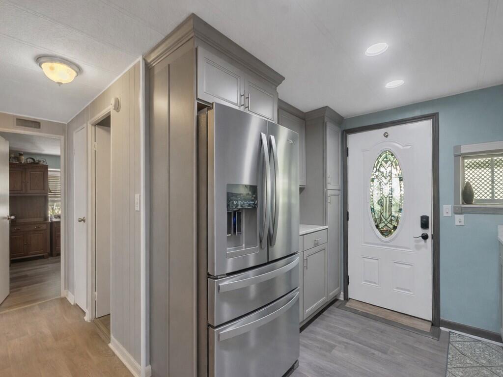 Spanish Lakes Riverfront - Residential