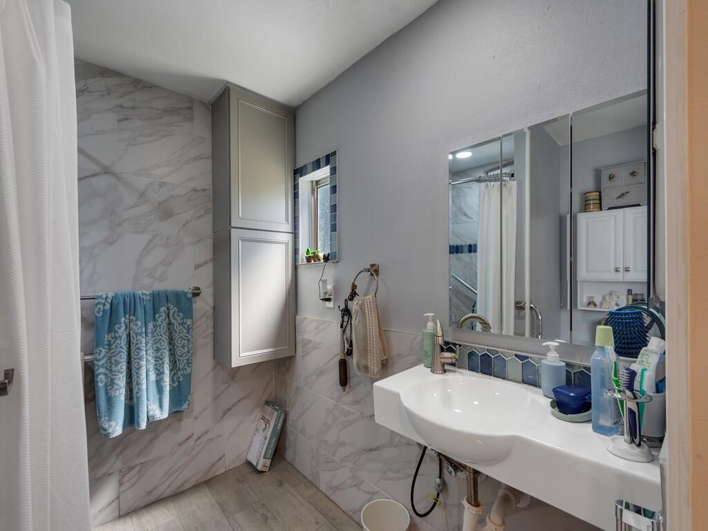 Spanish Lakes Riverfront - Residential