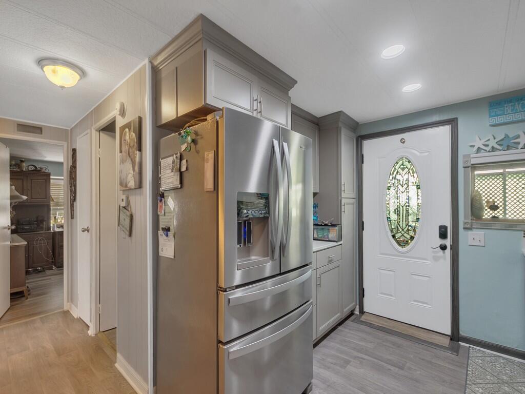 Spanish Lakes Riverfront - Residential