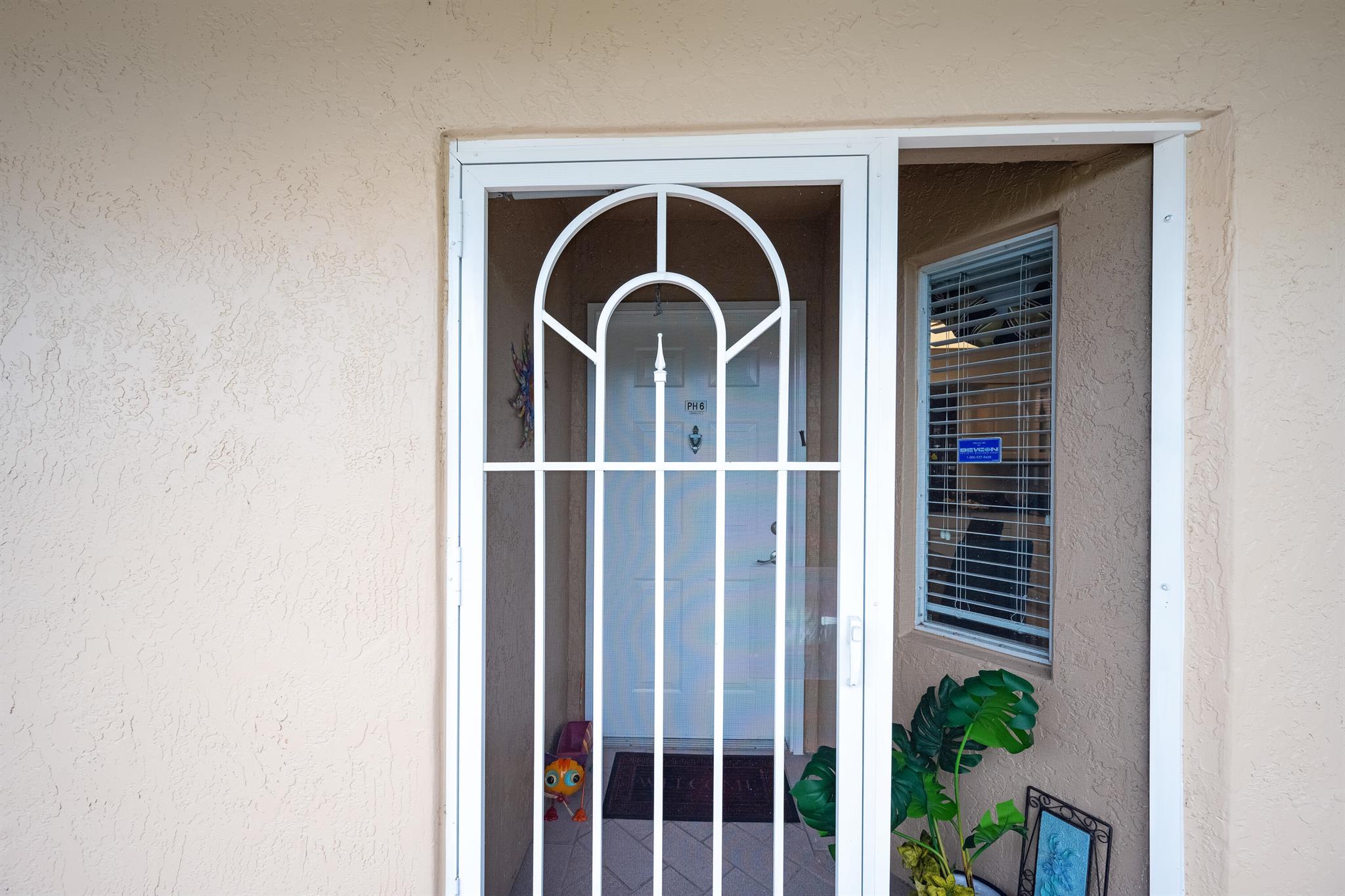 CORAL COVE CONDO - Residential Lease