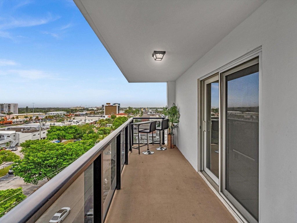 WARWICK CONDO - Residential Lease