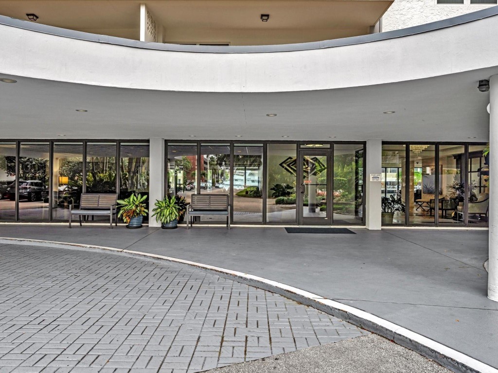 WARWICK CONDO - Residential Lease