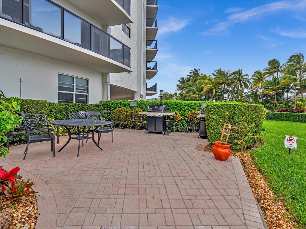 WARWICK CONDO - Residential Lease