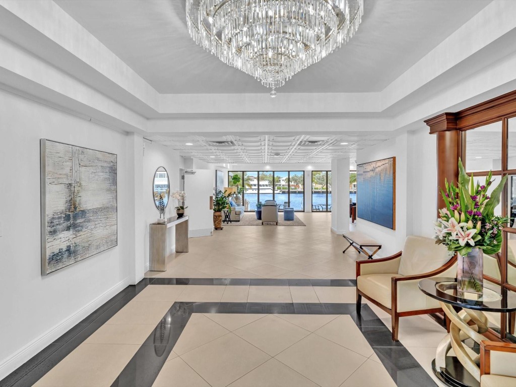 WARWICK CONDO - Residential Lease