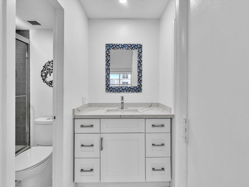 WARWICK CONDO - Residential Lease