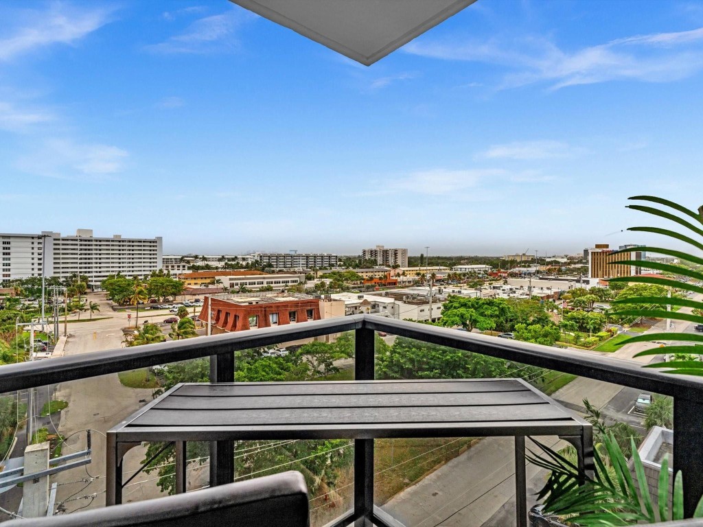 WARWICK CONDO - Residential Lease