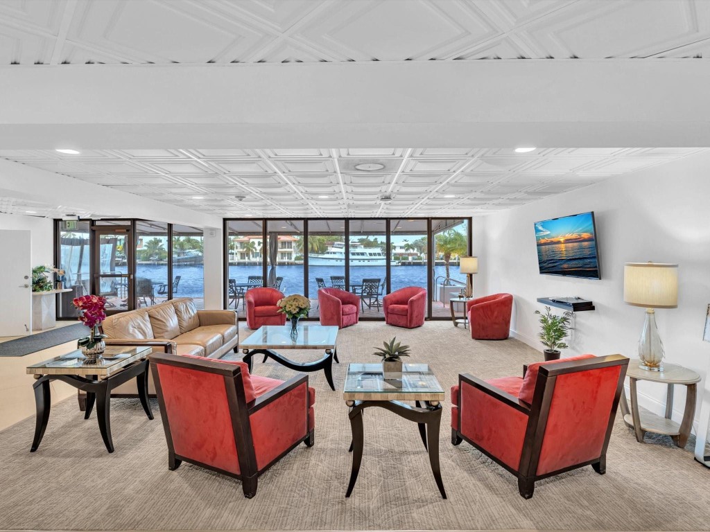 WARWICK CONDO - Residential Lease