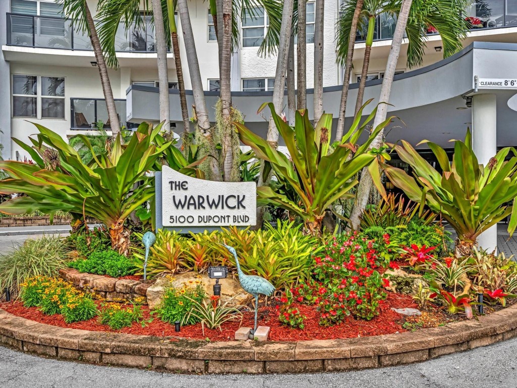 WARWICK CONDO - Residential Lease