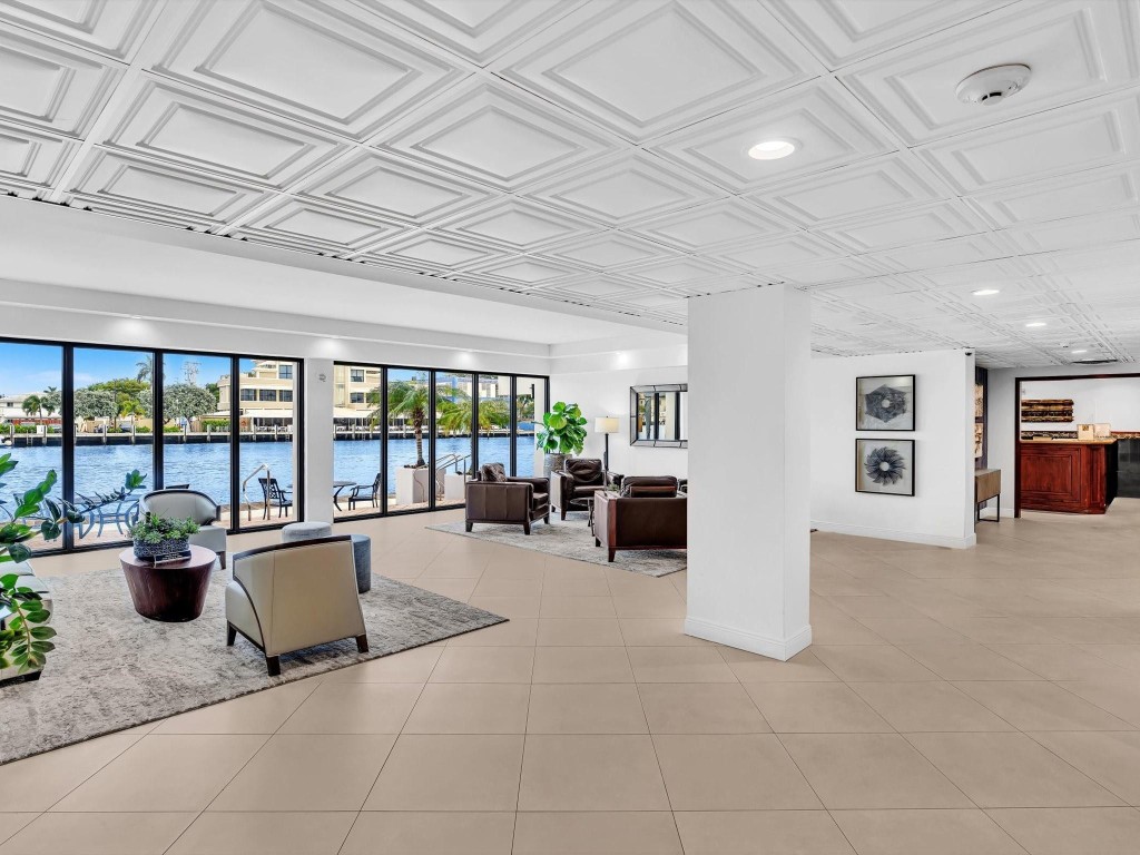 WARWICK CONDO - Residential Lease