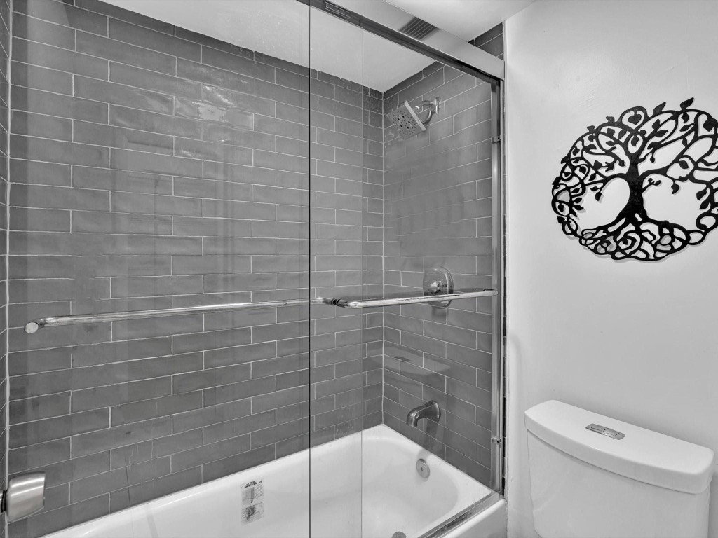 WARWICK CONDO - Residential Lease