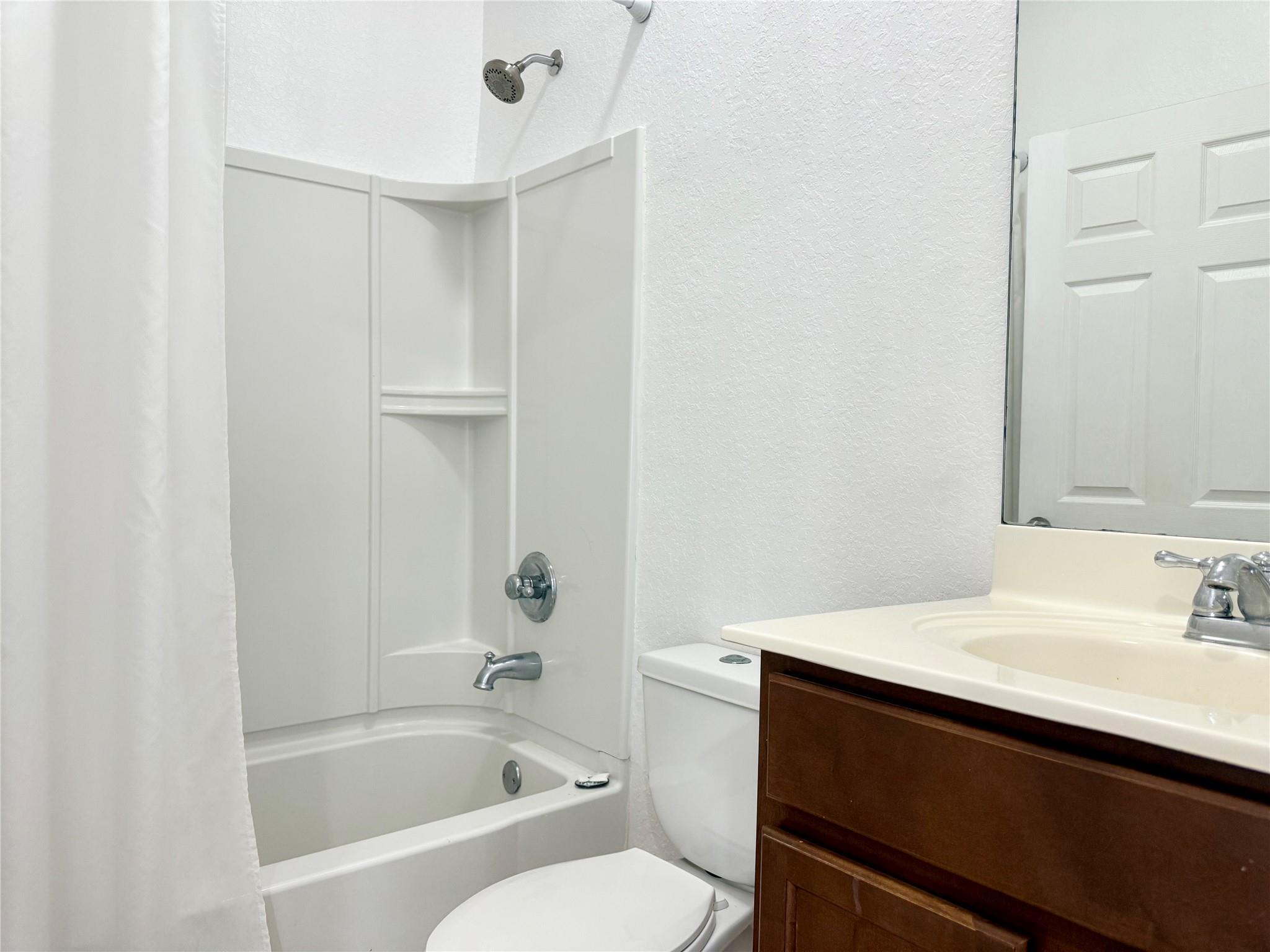 CORONADO AT DORAL III CON - Residential Lease