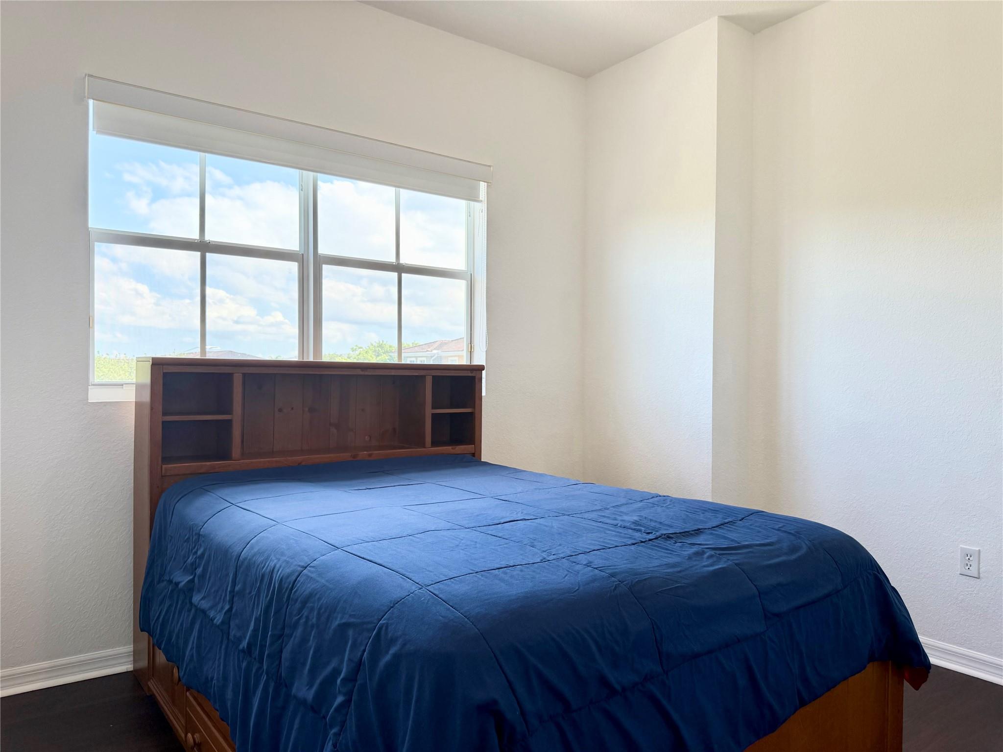 CORONADO AT DORAL III CON - Residential Lease