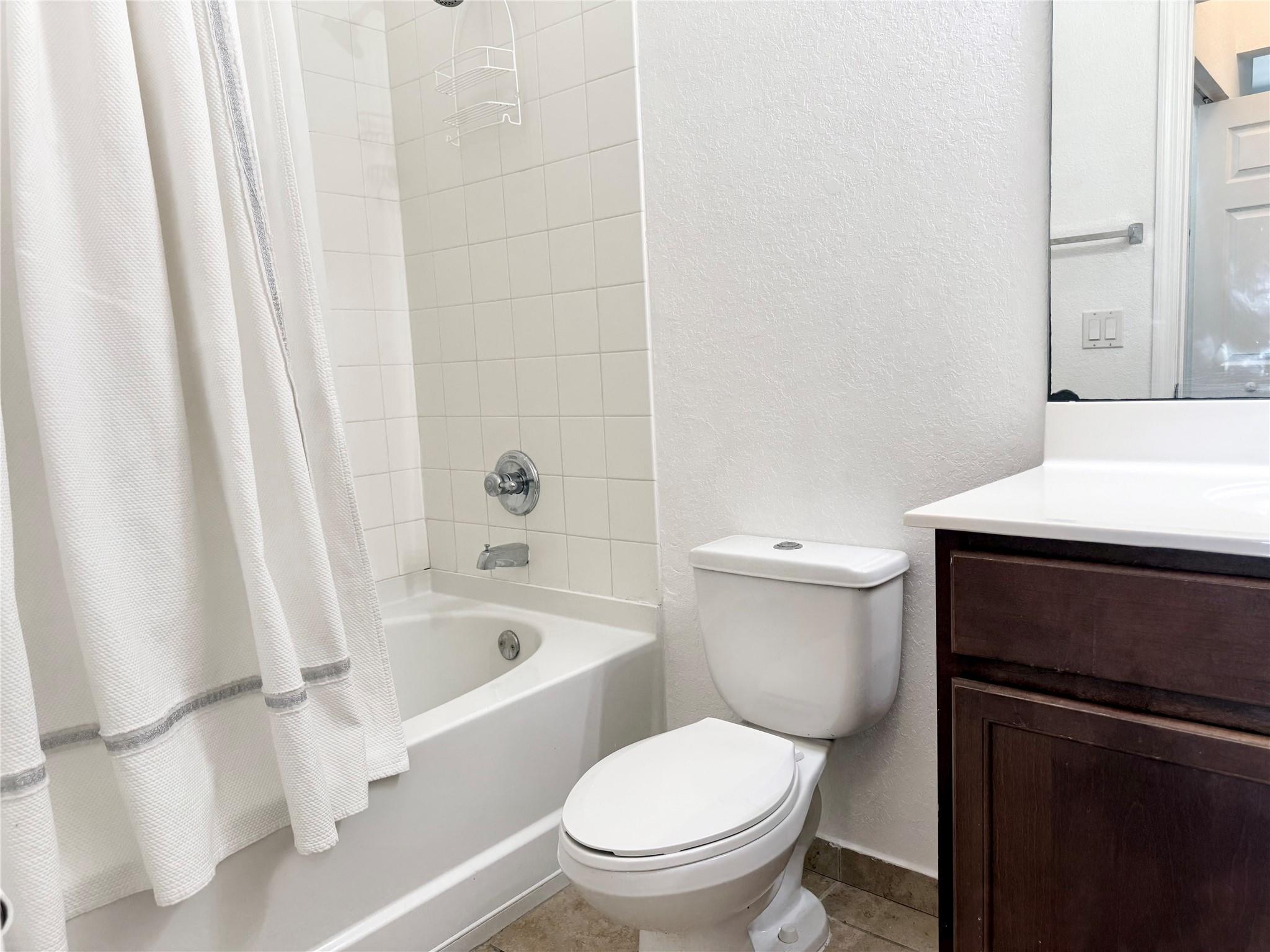 CORONADO AT DORAL III CON - Residential Lease