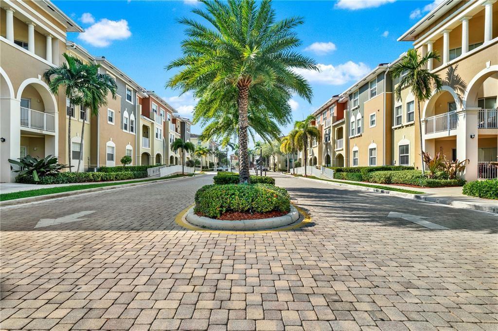 CORONADO AT DORAL III CON - Residential Lease