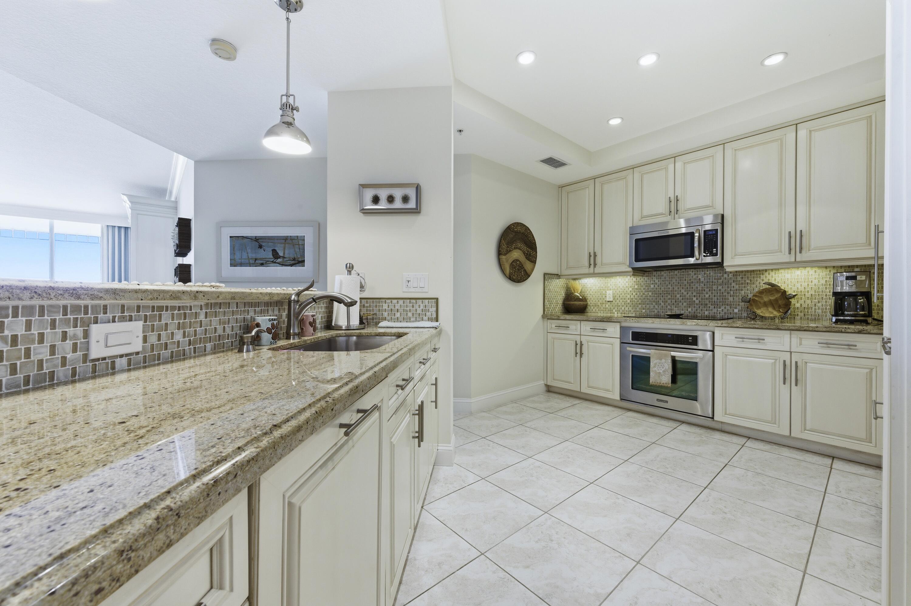 JUPITER OCEAN GRANDE 3 CONDO - Residential