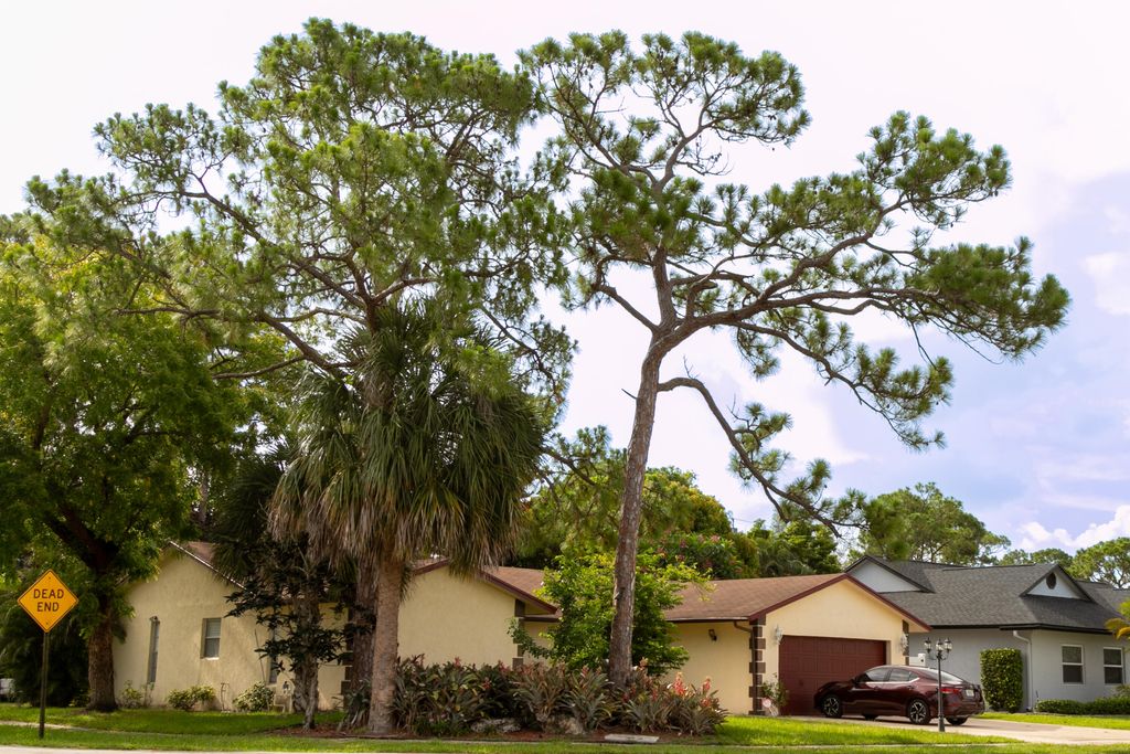 Photo of 5122 Ouachita Drive, Lake Worth, FL 33467 (MLS # B26035100)