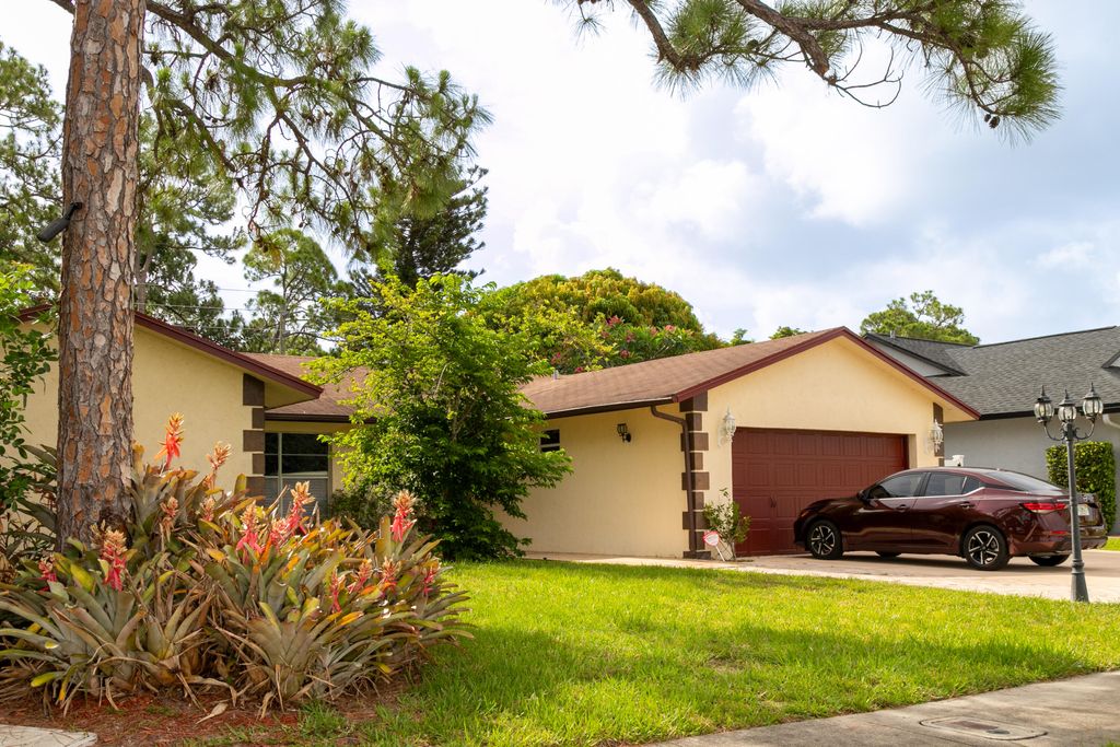 Photo of 5122 Ouachita Drive, Lake Worth, FL 33467 (MLS # B26035100)